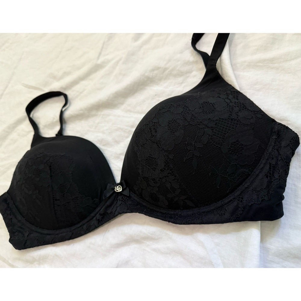 Victorias Secret Body By Victoria No Wire Bra Black Goth Lace 34DD